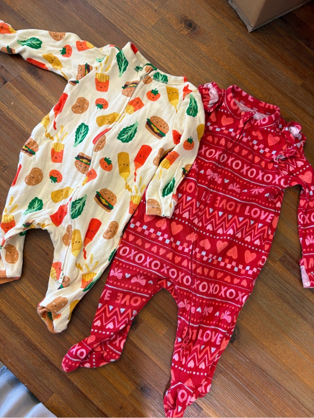 Old Navy 0-3 mo 2 way zip pajamas